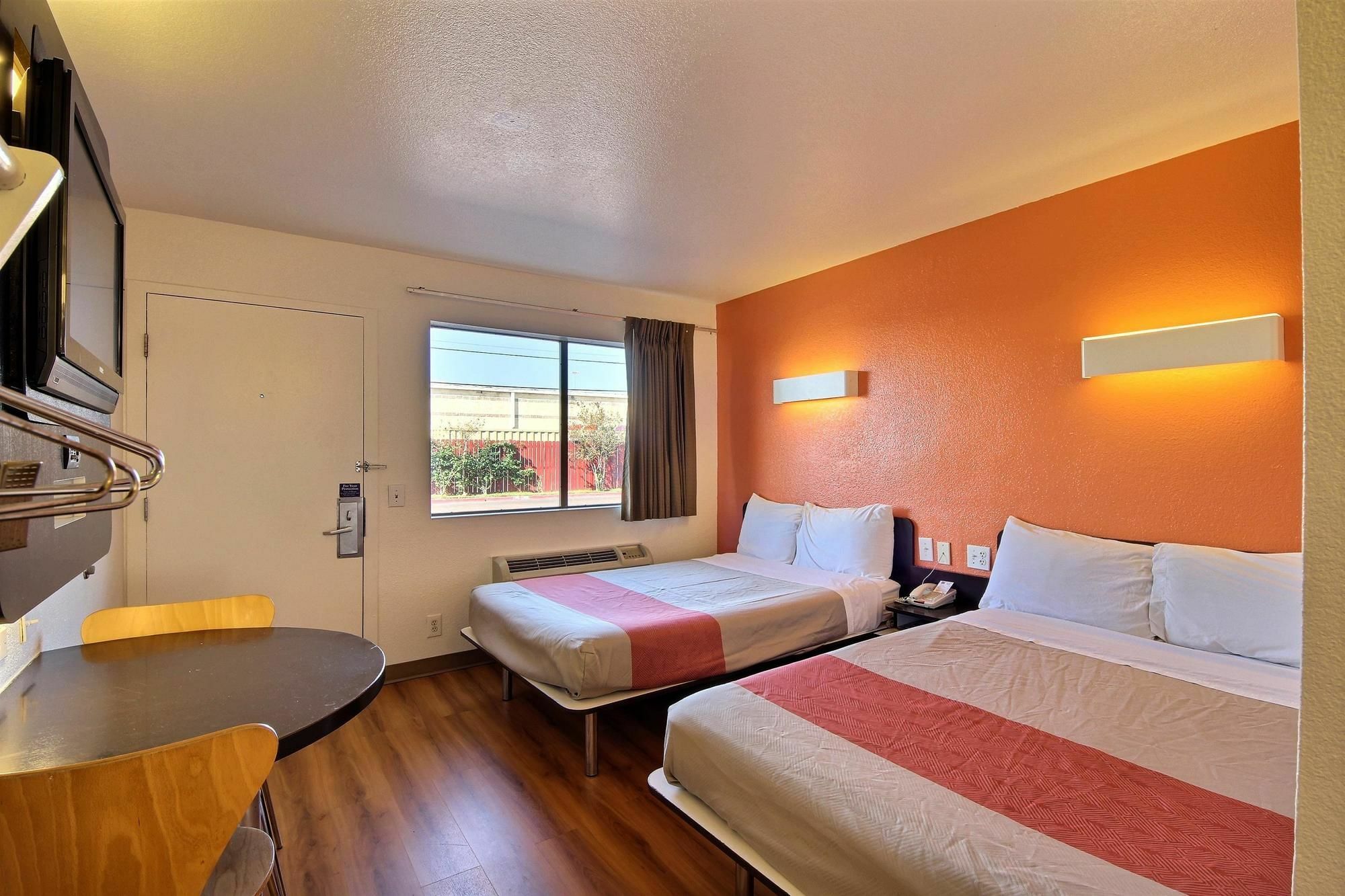 Motel 6-Laredo, Tx - South エクステリア 写真